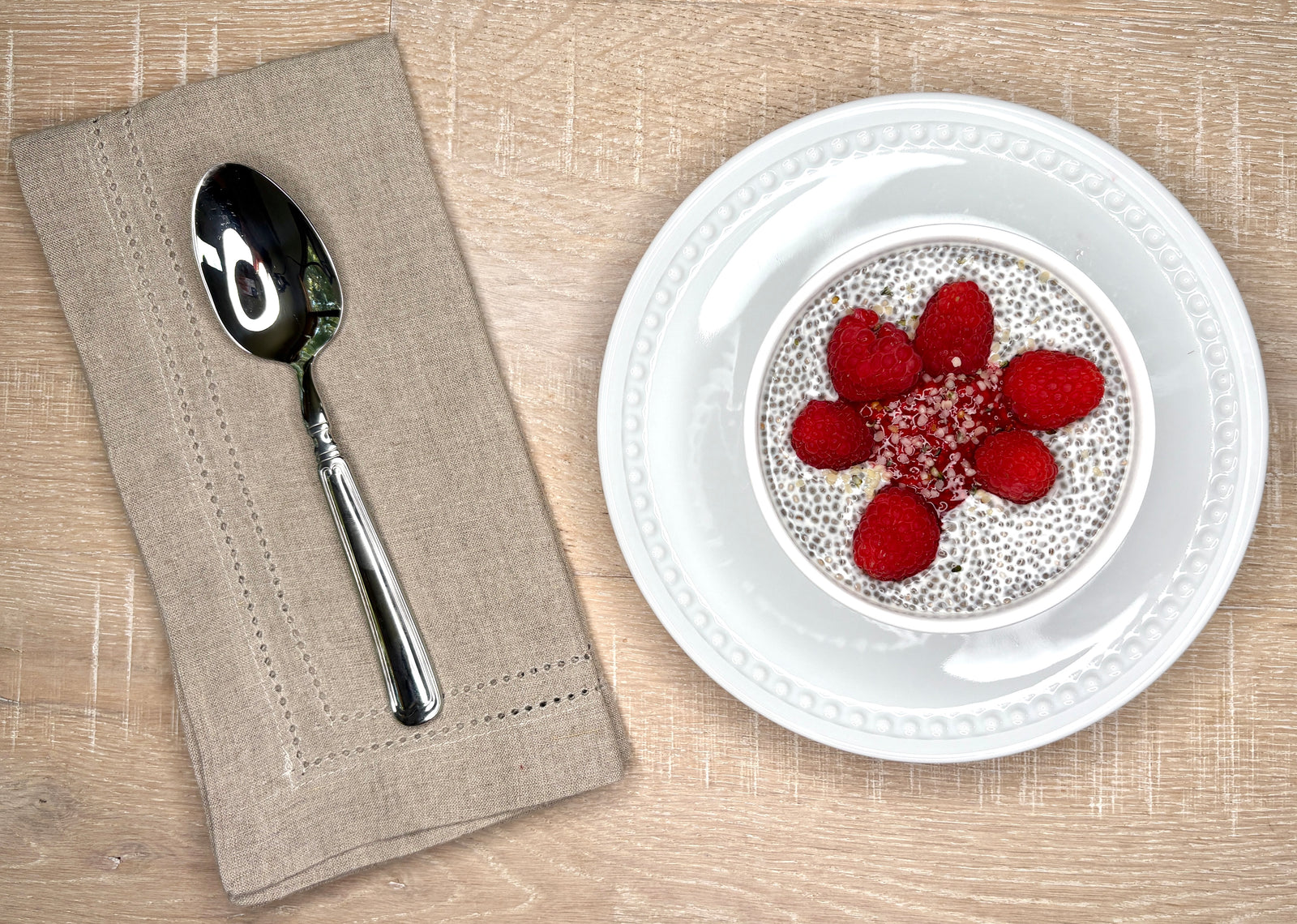 Vanilla Raspberry Chia Pudding