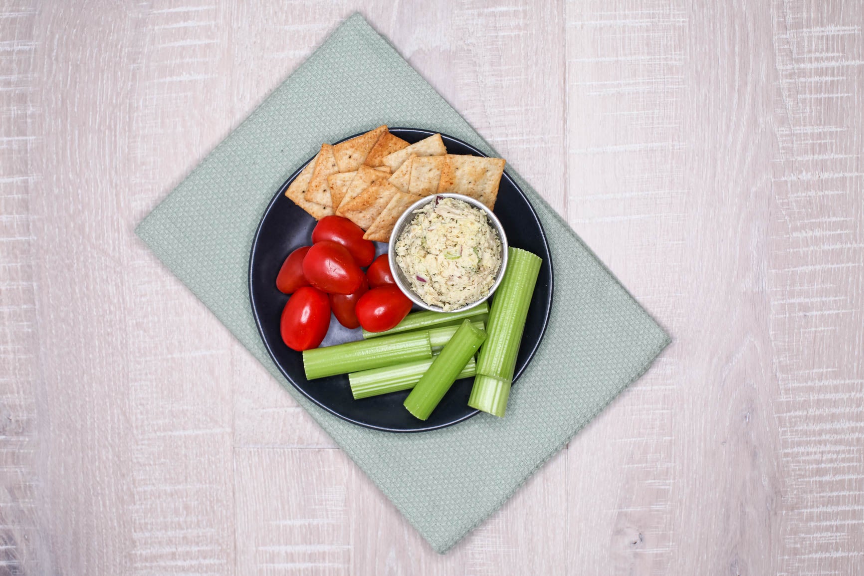 Snack Box - Tuna Salad, Veggies & GF Crackers