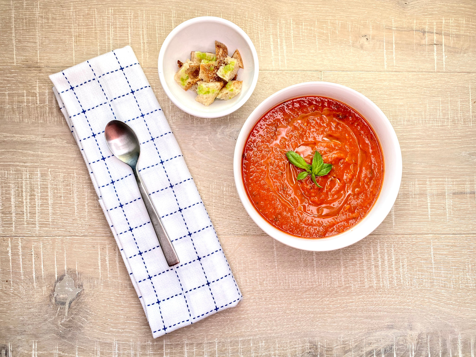 Roasted Tomato Basil Soup w/ Cheesy Croutons